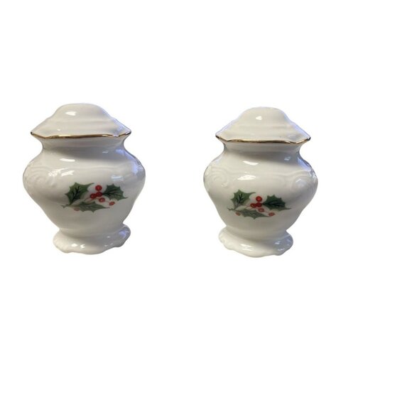 Salt & Pepper Set - Holiday Holly -by Royal Kent (Poland) - Picture 1 of 3